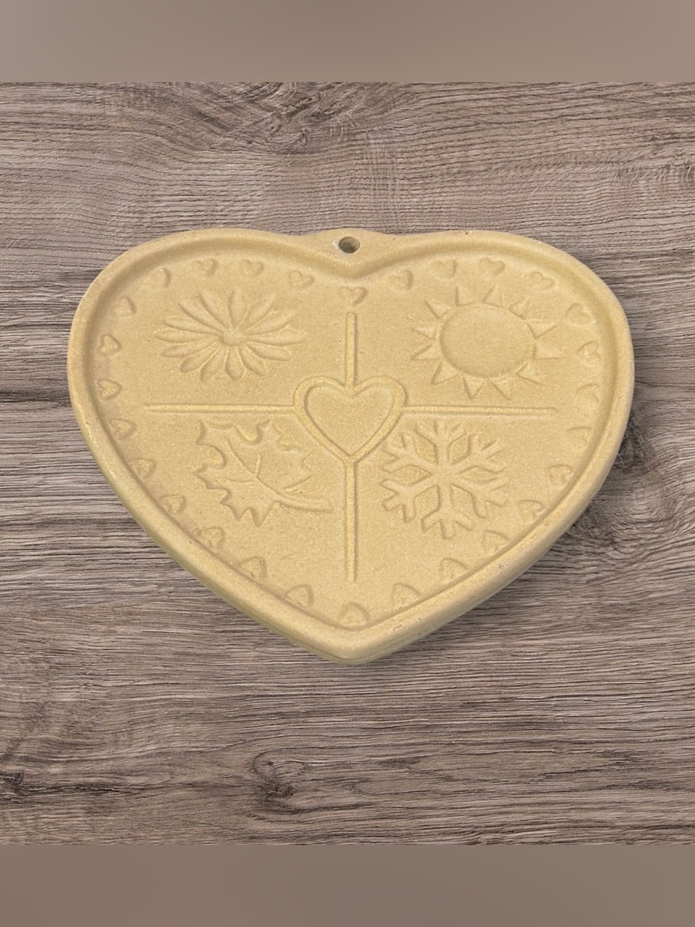 Vintage 1997 Pampered Chef Seasons of the Heart Stoneware Cookie Mold